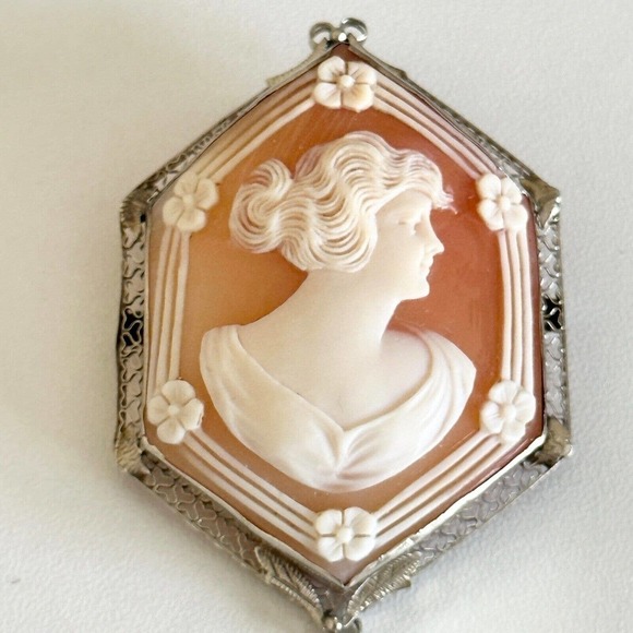 Vintage 14K Solid White Gold Carved Cameo Shell Woman & Flowers Large Brooch Pin - Picture 4 of 16